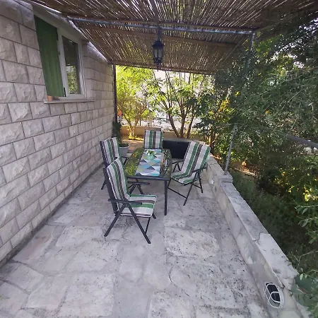 Tinka Apartment